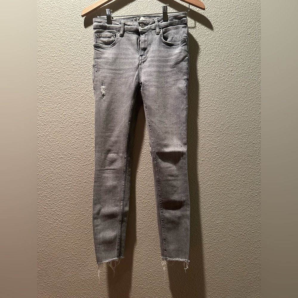 Zara Light Grey Distressed Women's Skinny Jeans Size 4